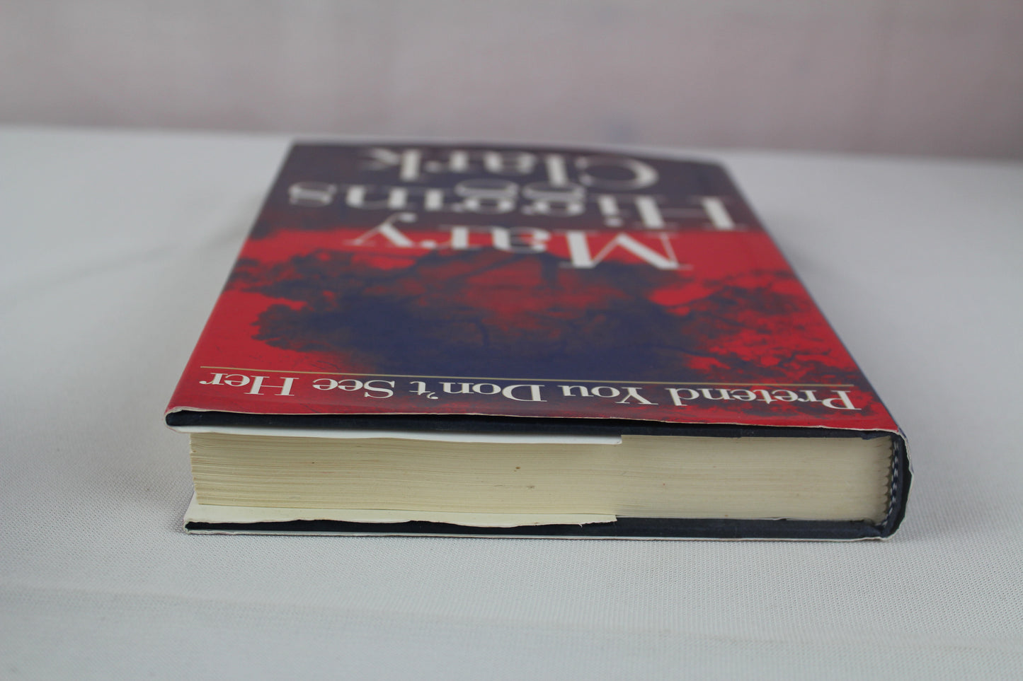 Pretend You Don't See Her by Mary Higgins Clark