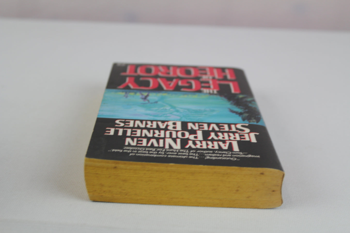 The Legacy of Heorot (Heorot, No 1) by Larry Niven, Steven Barnes, Jerry Pournelle