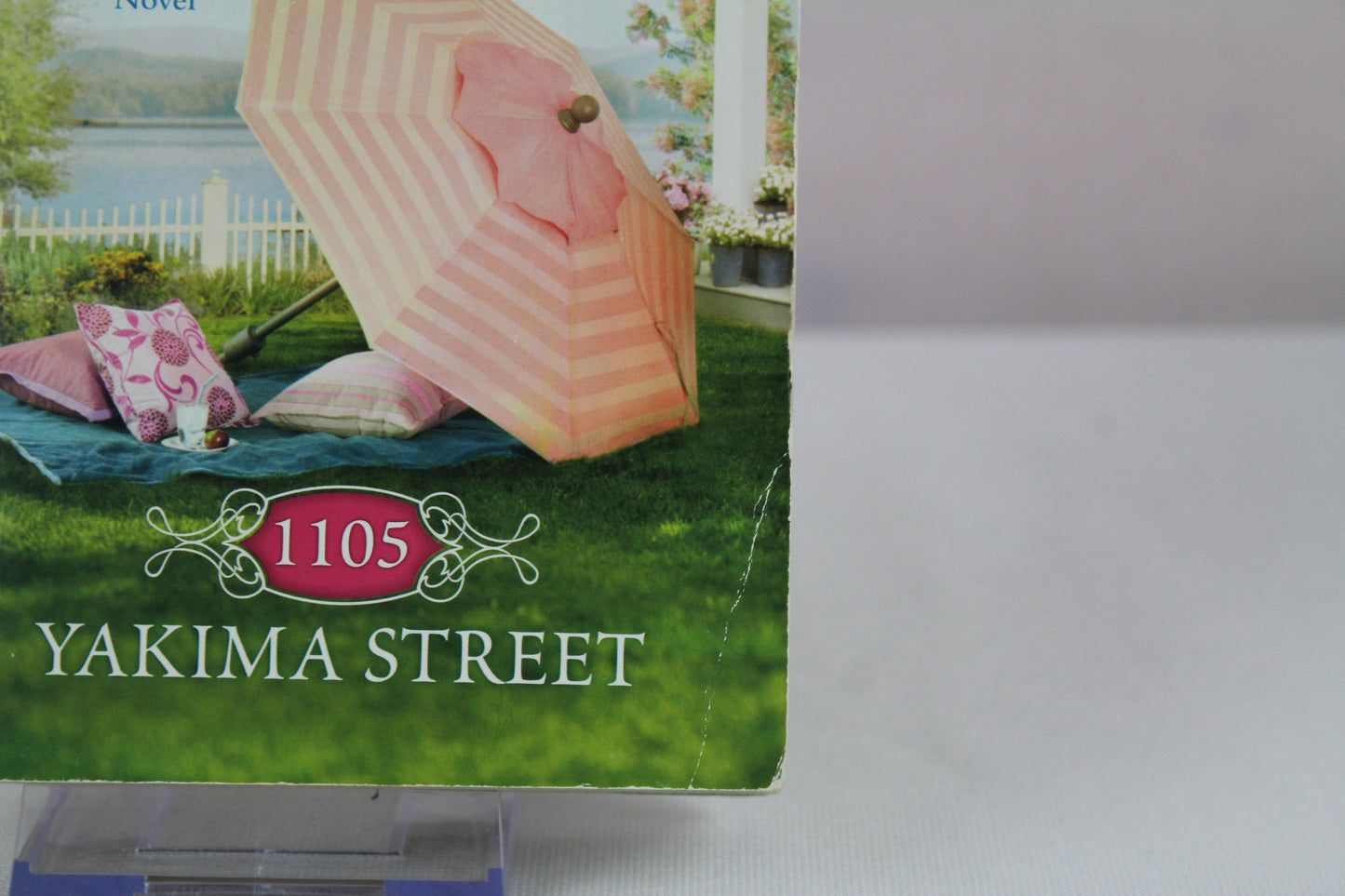 1105 Yakima Street (Cedar Cove, 11) by Debbie Macomber
