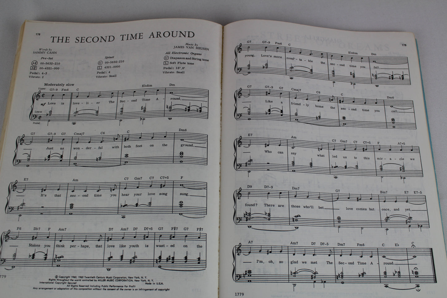 100 Great Love Songs Songbook, All Organ