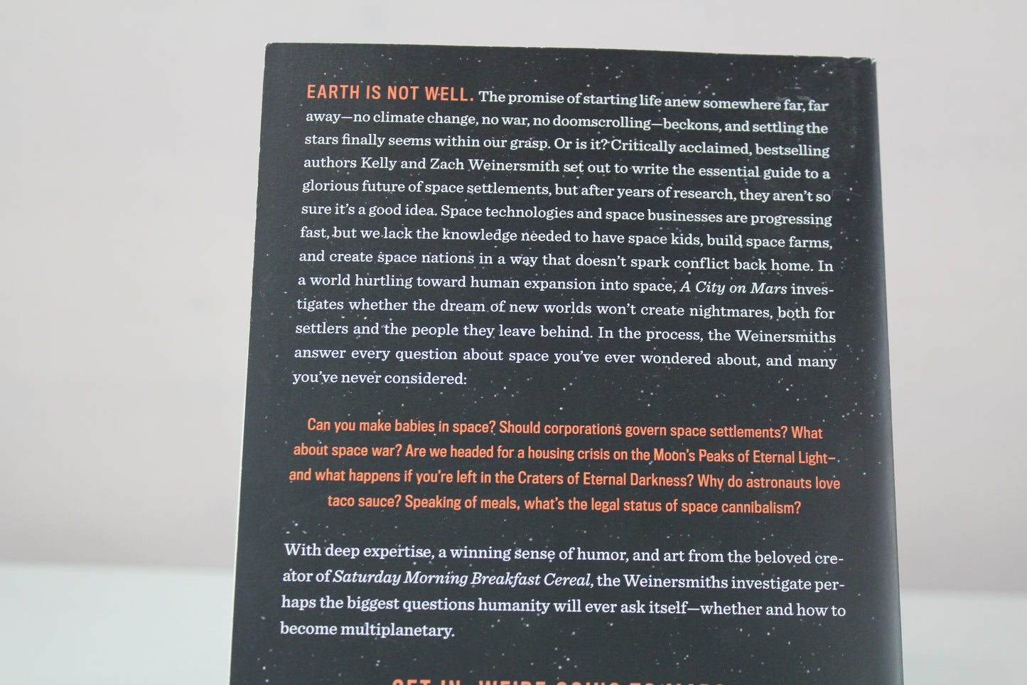 A City on Mars: Can we settle space, should we settle space, and have we really thought this through? by Kelly Weinersmith, Zach Weinersmith