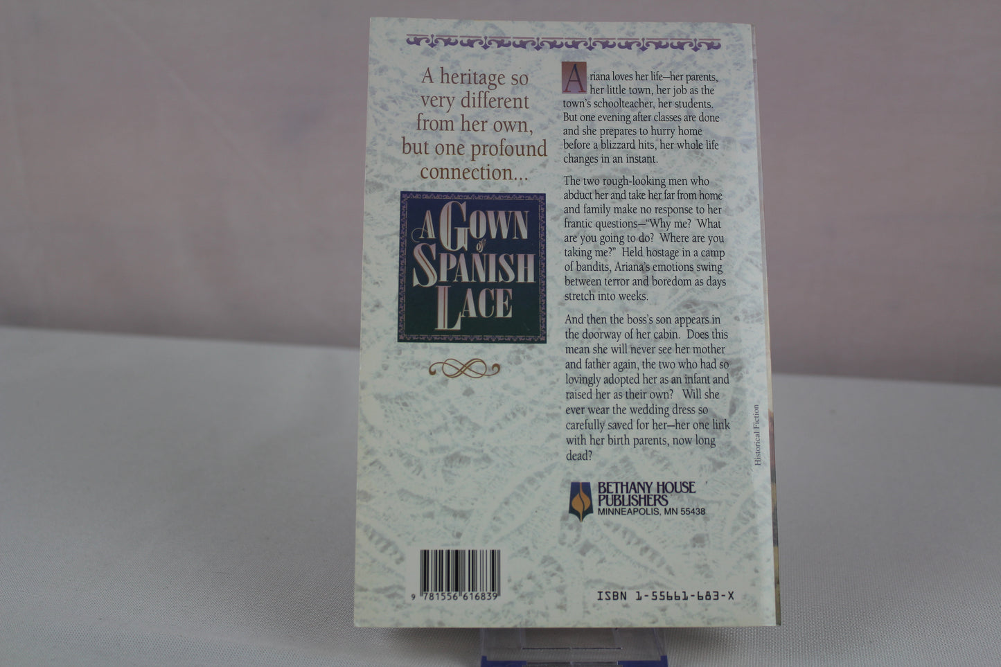 A Gown of Spanish Lace (Women of the West #11)