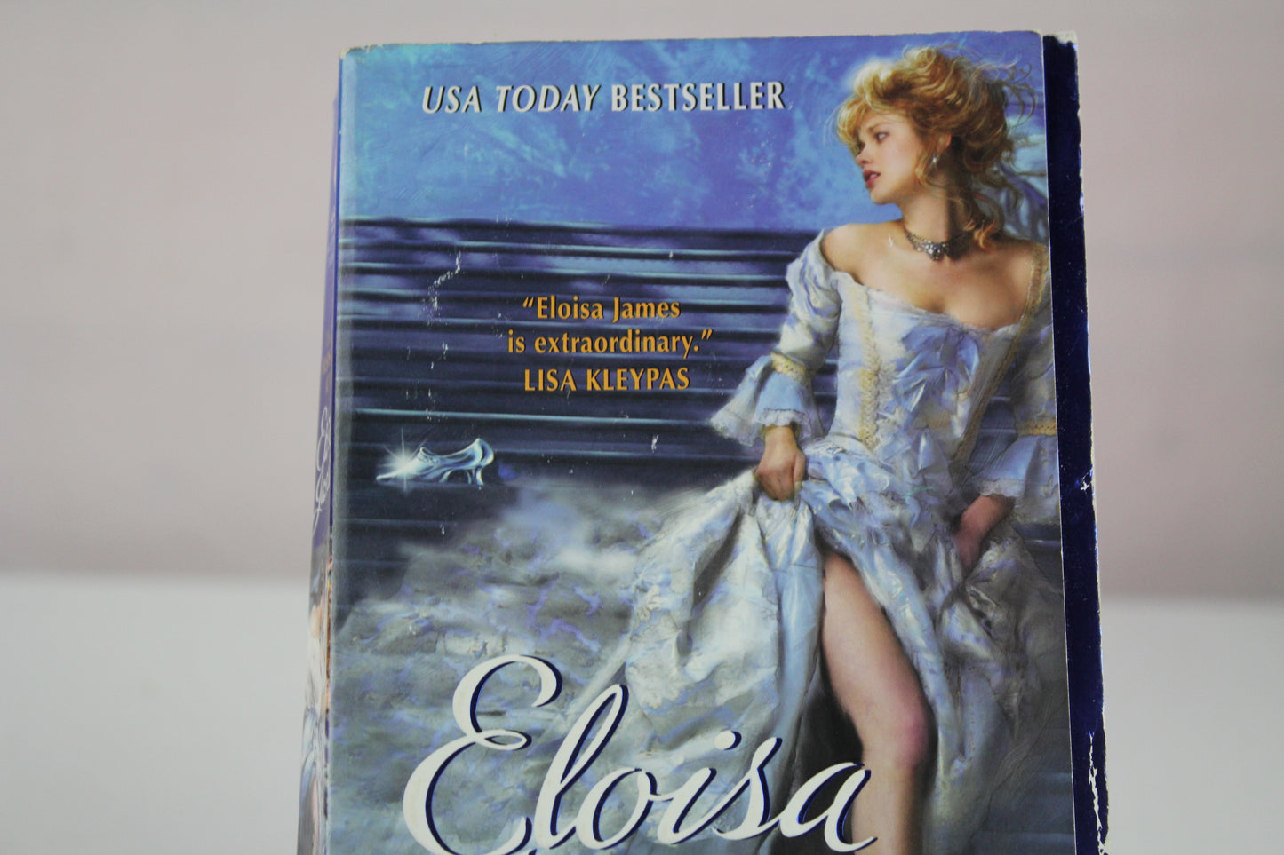 A Kiss at Midnight: A Charming Fairytale Retelling Where a Beauty Refuses to Marry a Prince (Fairy Tales, 1) by Eloisa James
