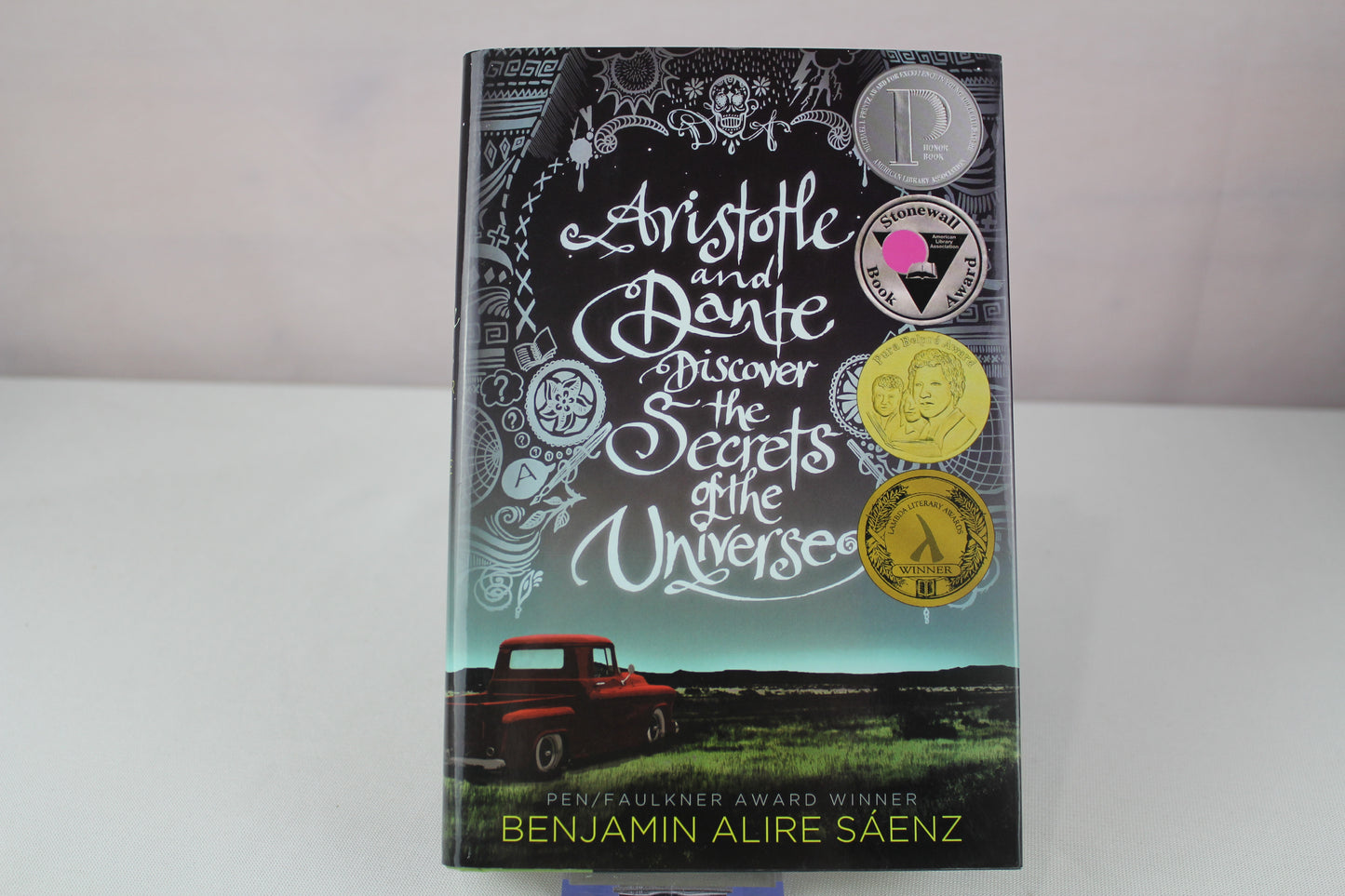 Aristotle and Dante Discover the Secrets of the Universe by Benjamin Alire Sáenz