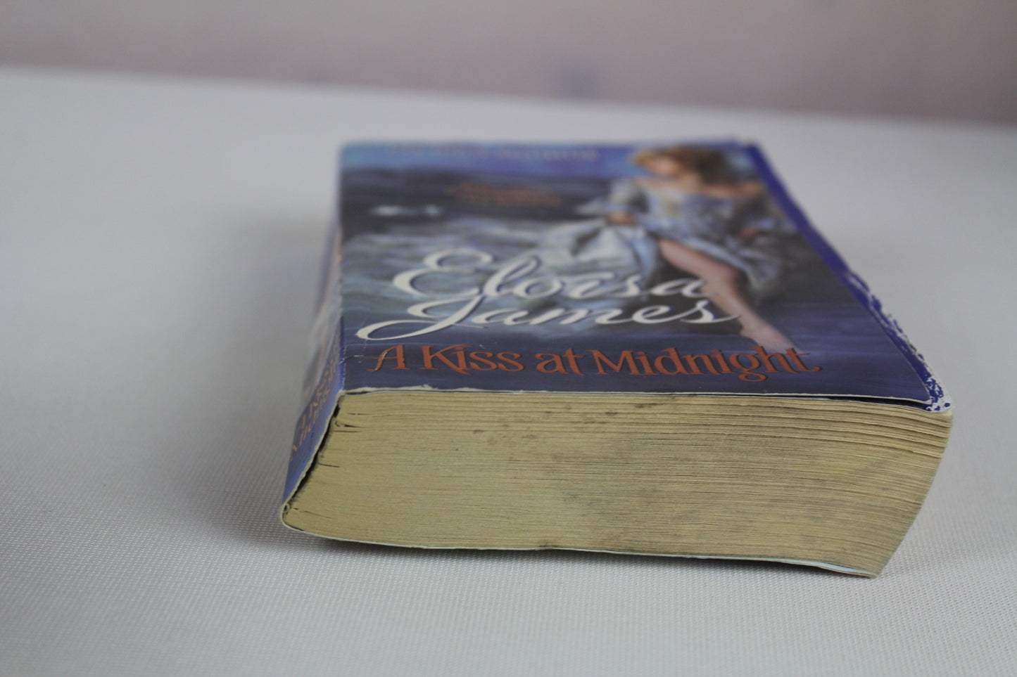 A Kiss at Midnight: A Charming Fairytale Retelling Where a Beauty Refuses to Marry a Prince (Fairy Tales, 1) by Eloisa James