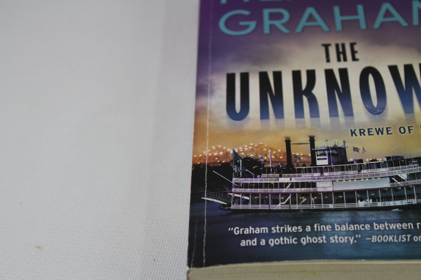 The Unknown: A Paranormal Mystery Romance (Krewe of Hunters, 35) by Heather Graham