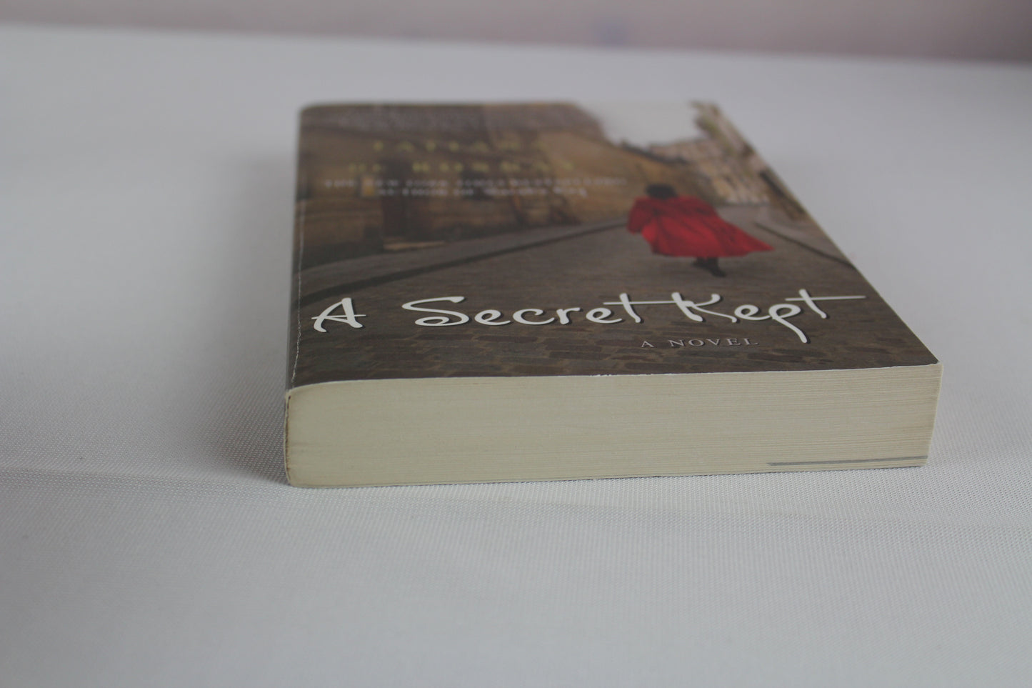 A Secret Kept: A Novel by Tatiana de Rosnay