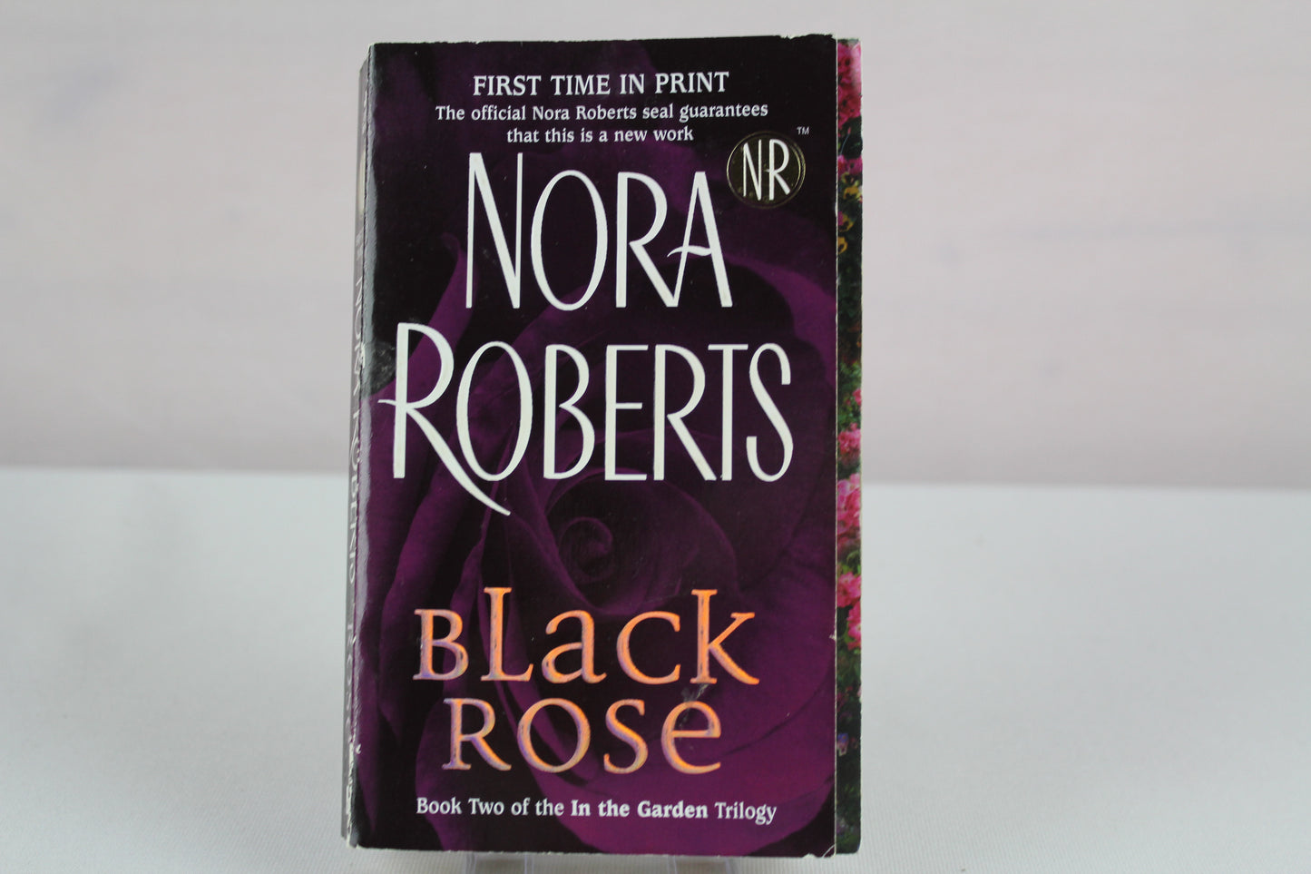 Black Rose (In The Garden Trilogy) by Nora Roberts