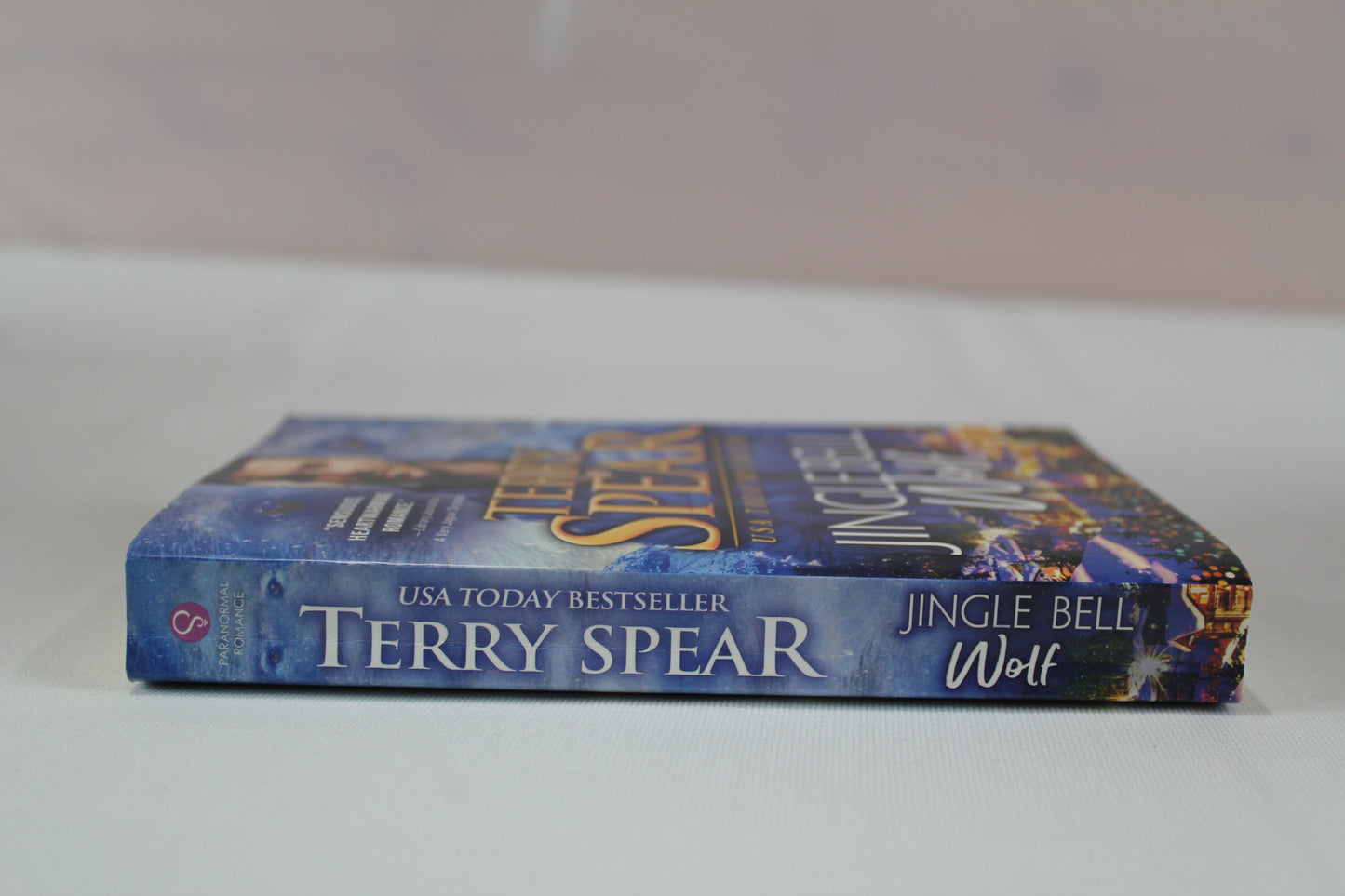 Jingle Bell Wolf: An Action-Packed Holiday Shapeshifter Romance (Wolff Brothers, 2) by Terry Spear