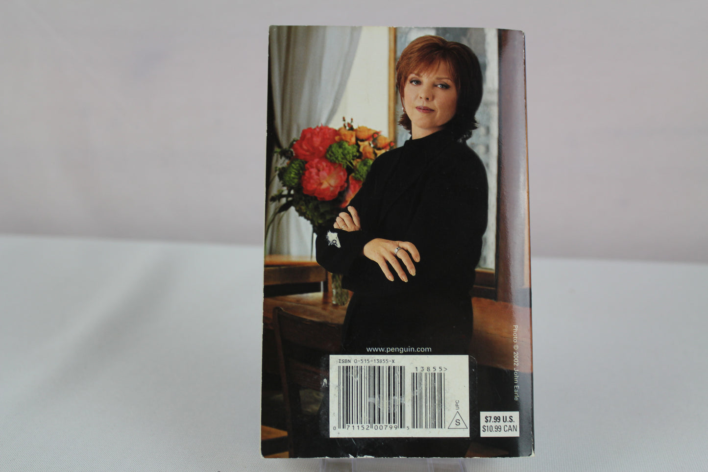 Blue Dahlia (In the Garden, Book 1) by Nora Roberts