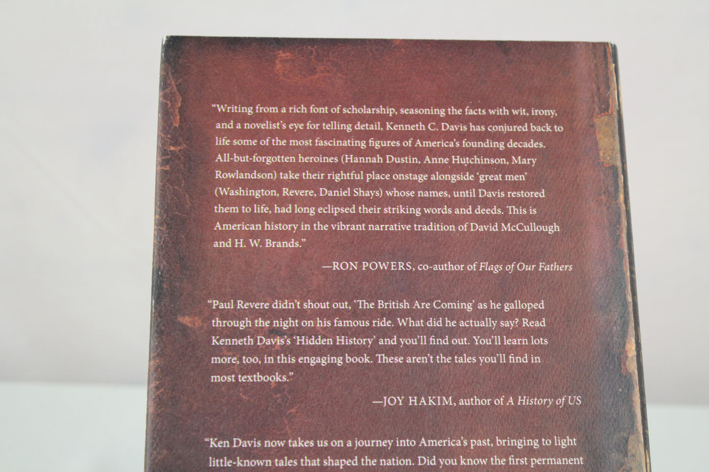 America's Hidden History: Untold Tales of the First Pilgrims, Fighting Women, and Forgotten Founders Who Shaped a Nation by Kenneth C Davis