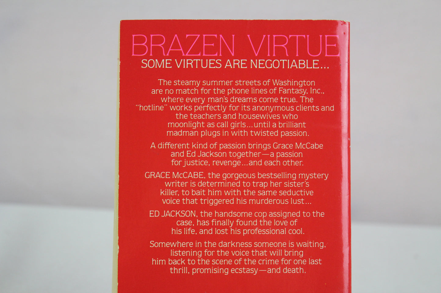 Brazen Virtue (D.C. Detectives) by Nora Roberts