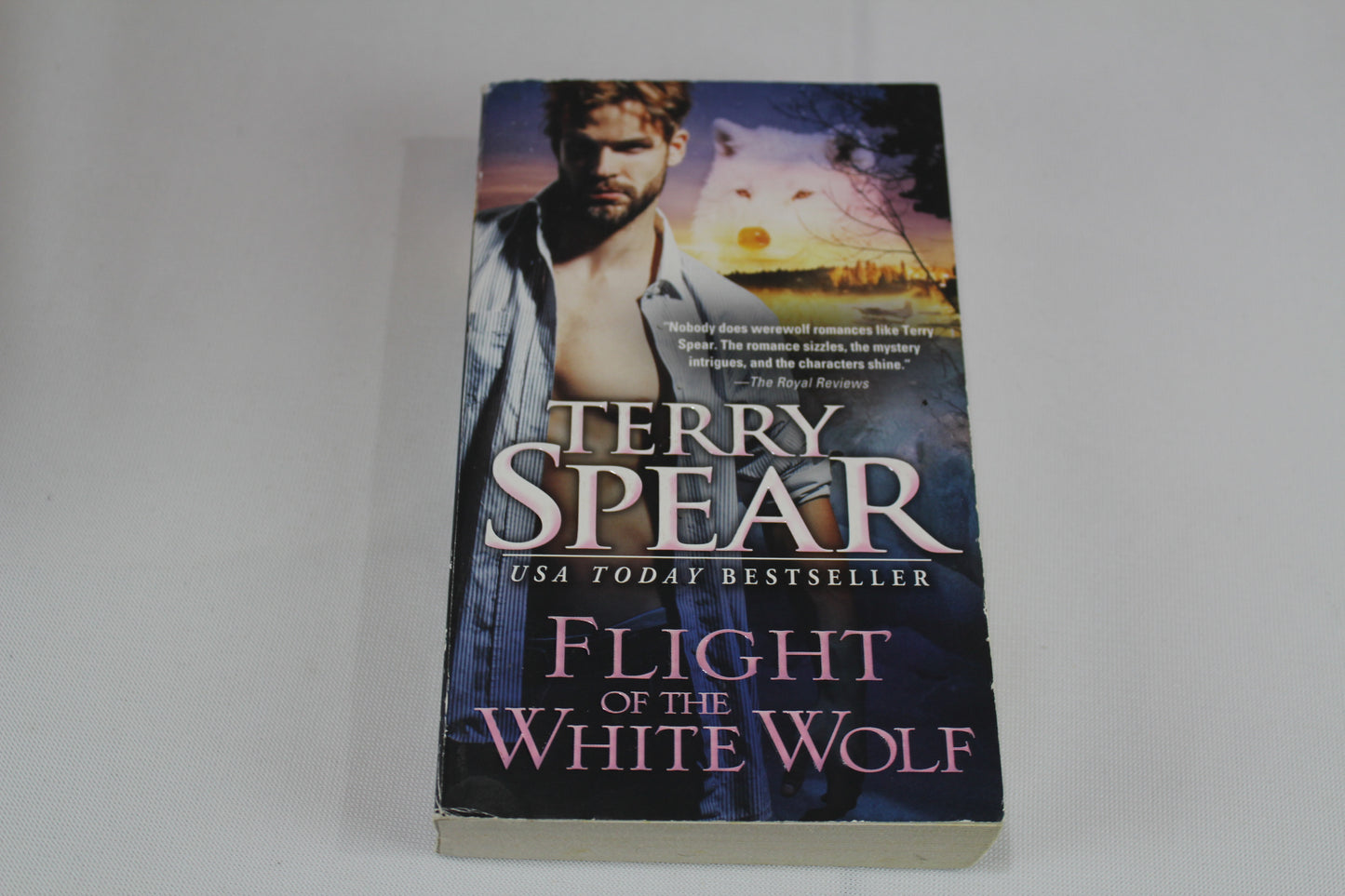 Flight of the White Wolf by Terry Spear