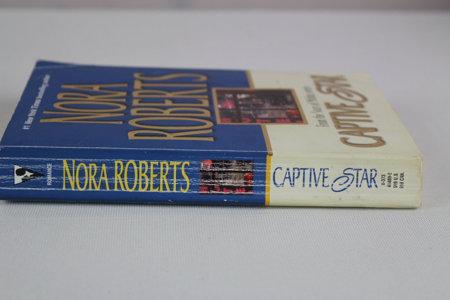 Captive Star (The Stars of Mithra) by Nora Roberts