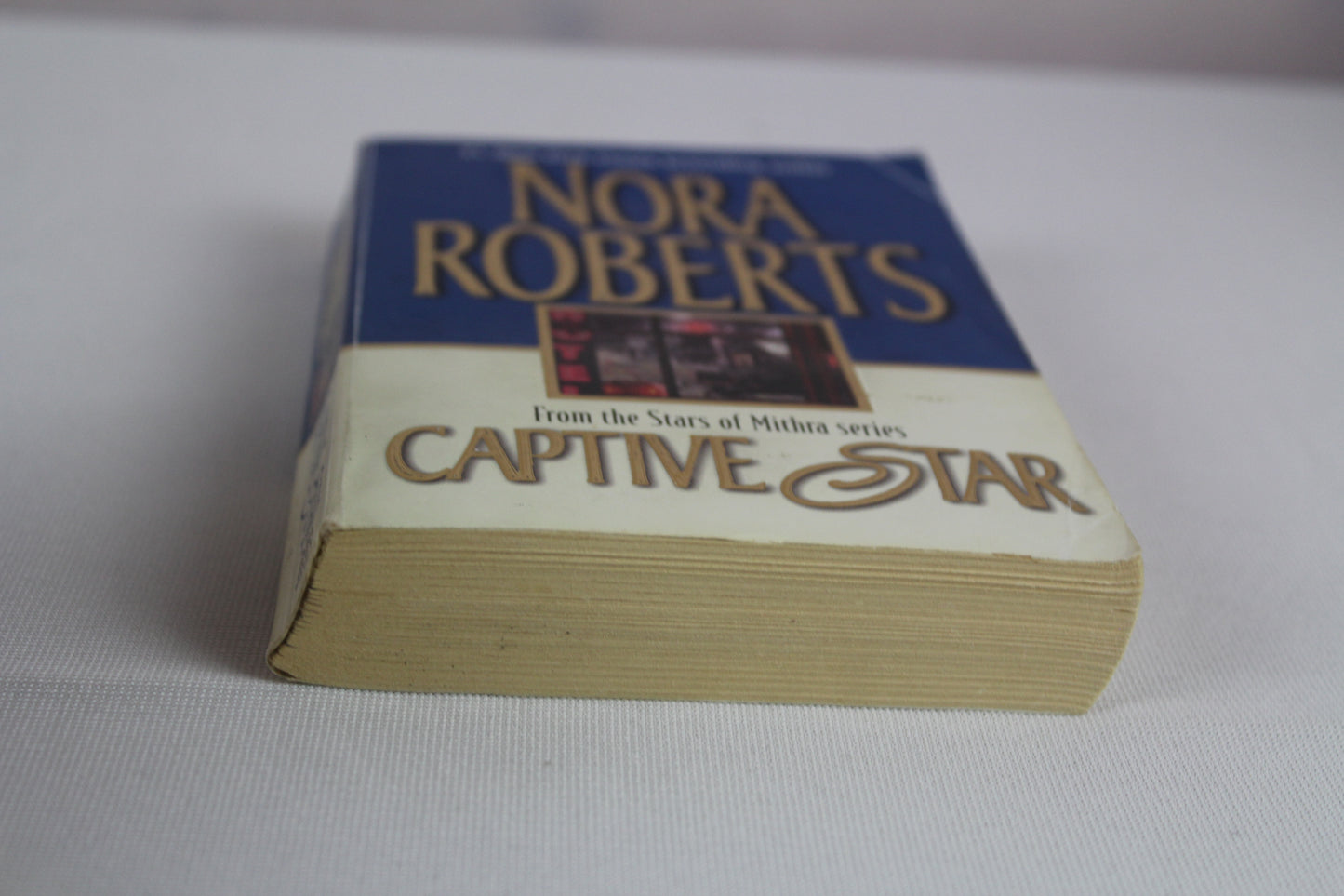 Captive Star (The Stars of Mithra) by Nora Roberts