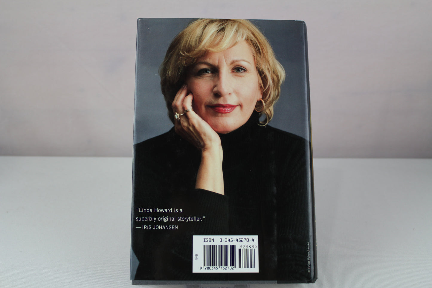 Dying to Please by Linda Howard