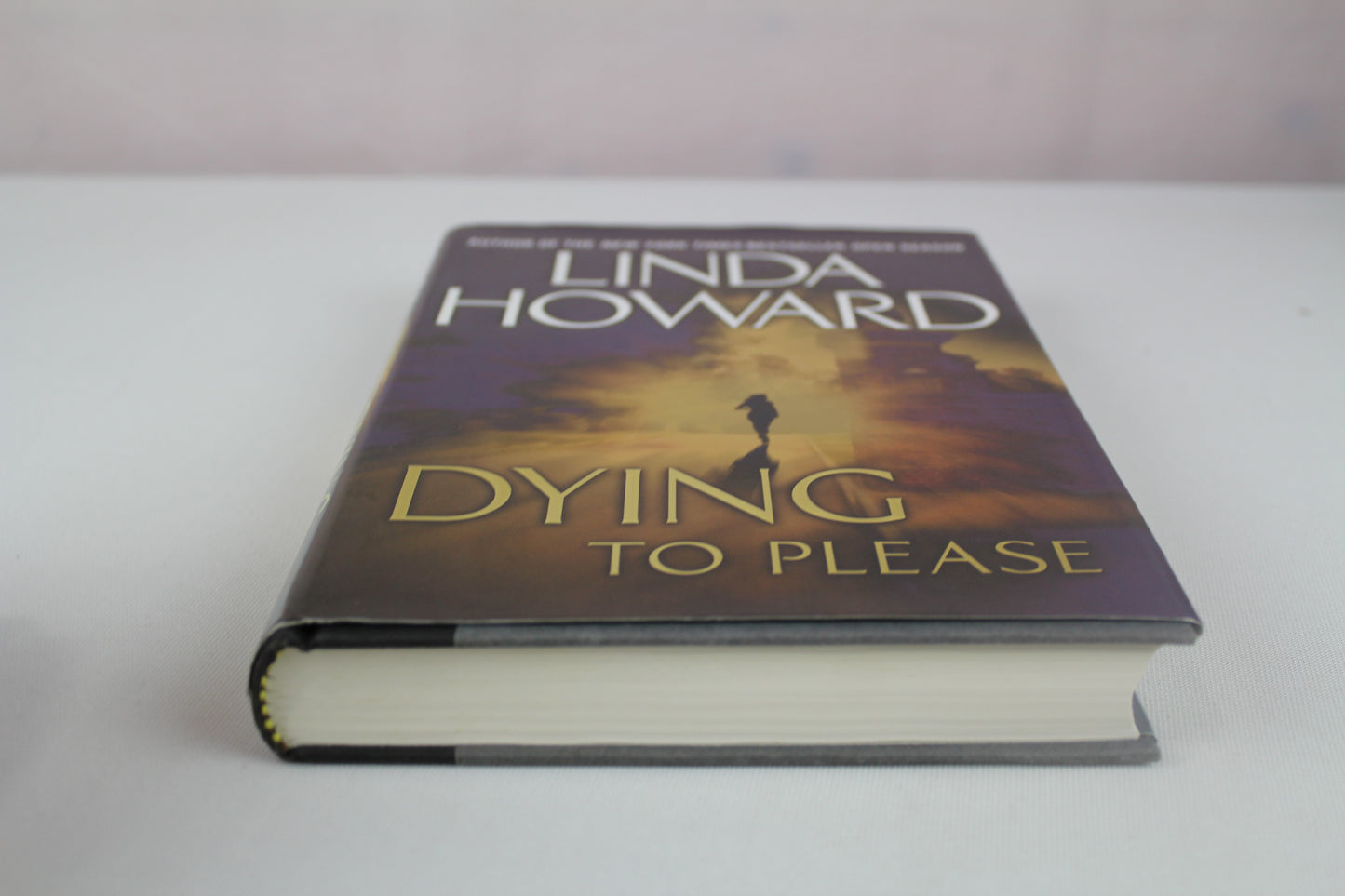 Dying to Please by Linda Howard