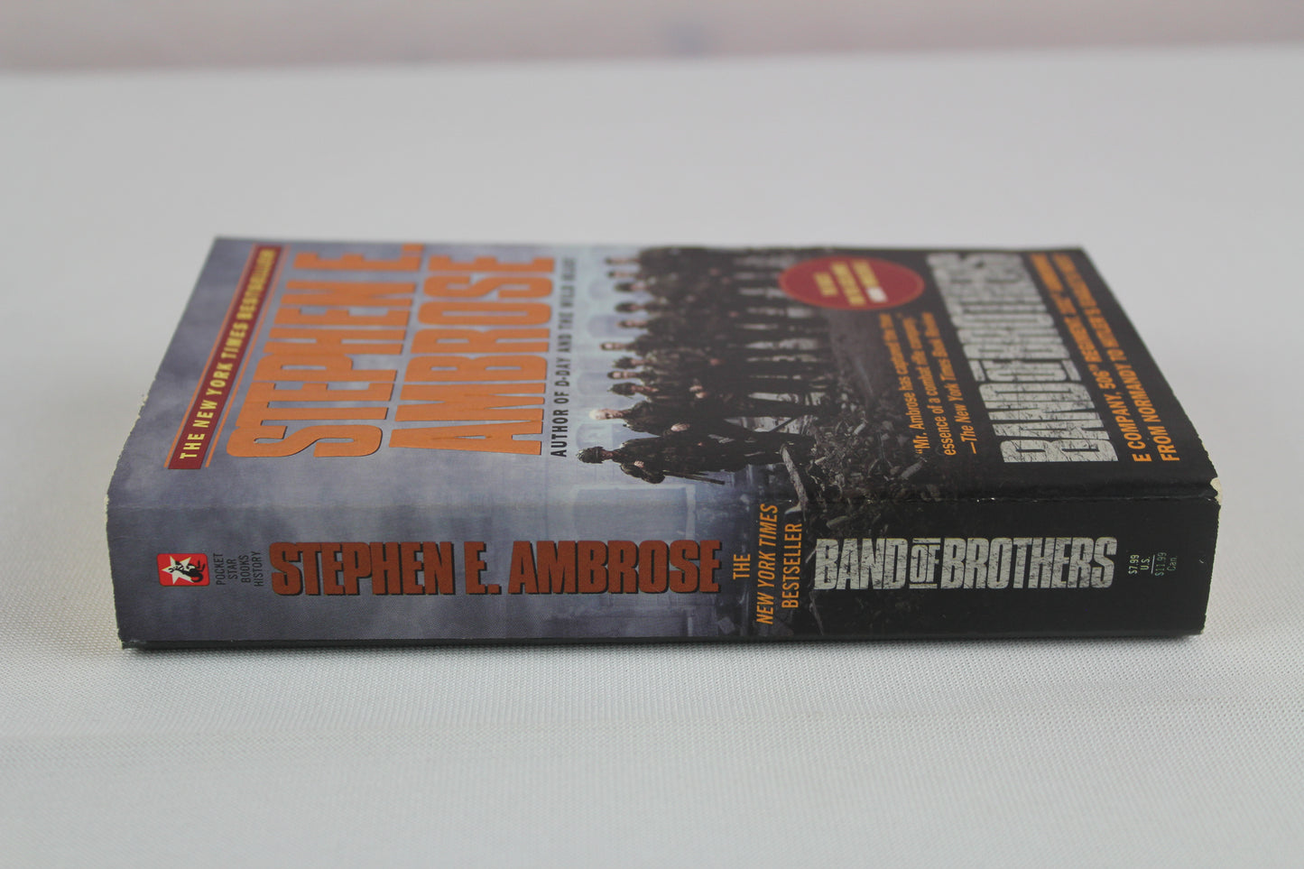 Band of Brothers: E Company, 506th Regiment, 101st Airborne from Normandy to Hitler's Eagle's Nest by Stephen E. Ambrose