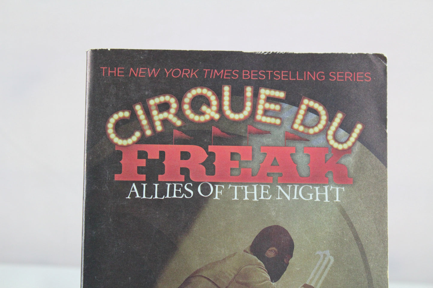 Cirque Du Freak: Allies of the Night: Book 8 in the Saga of Darren Shan by Darren Shan