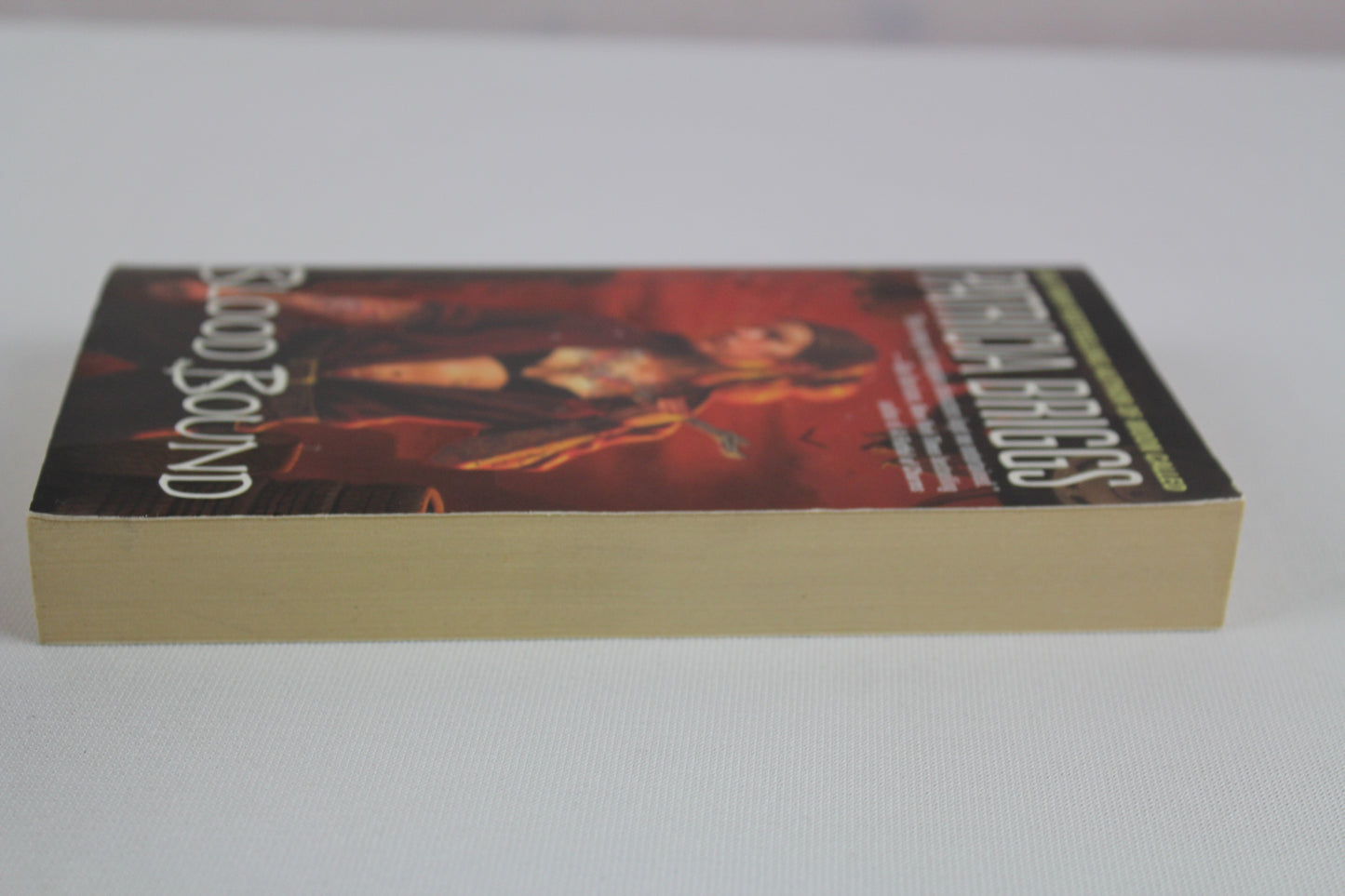 Blood Bound (Mercy Thompson, Book 2) by Patricia Briggs
