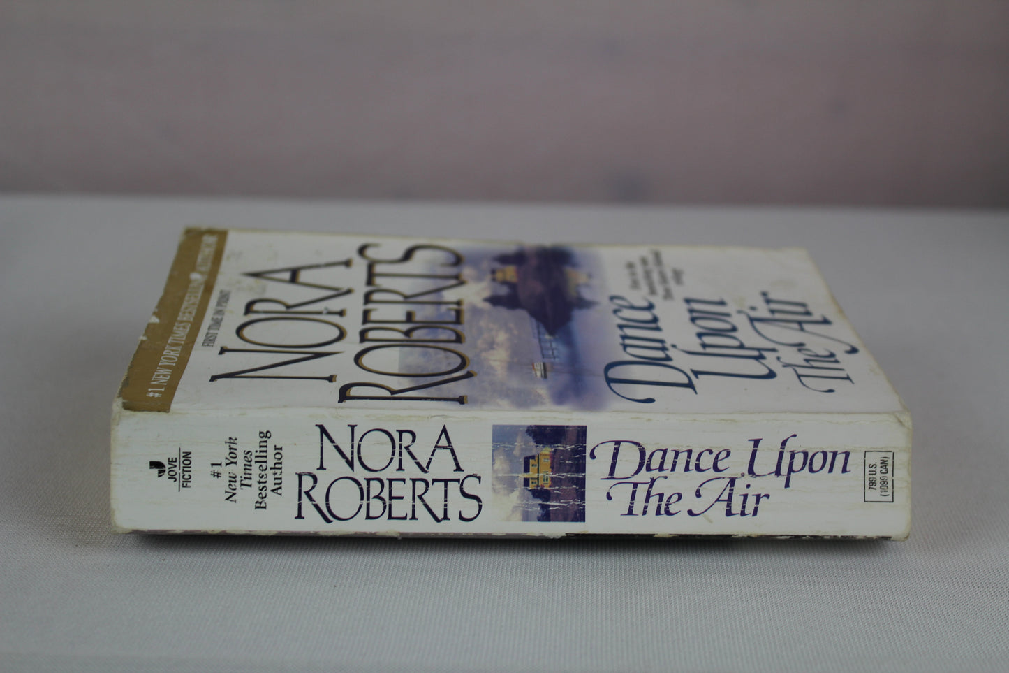 Dance upon the Air (Three Sisters Island Trilogy) by Nora Roberts