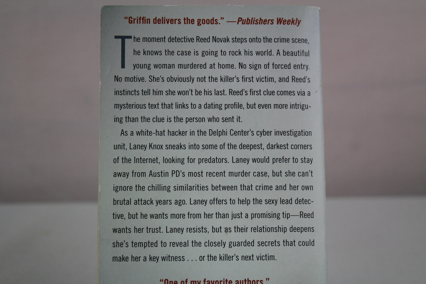 Deep Dark (10) (Tracers) by Laura Griffin