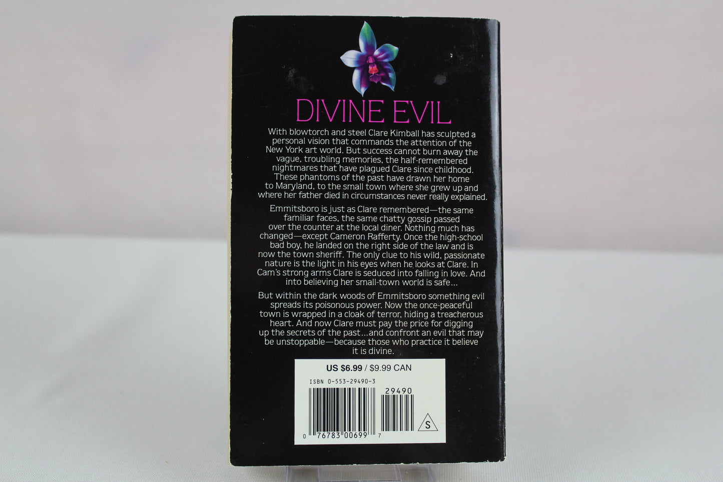 Divine Evil: A Novel by Nora Roberts