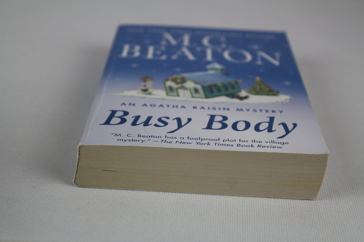 Busy Body: An Agatha Raisin Mystery (Agatha Raisin Mysteries, 21) by M. C. Beaton