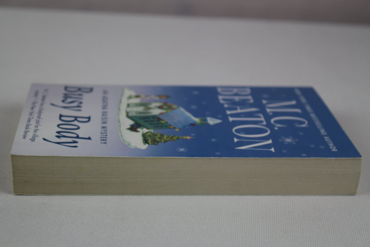 Busy Body: An Agatha Raisin Mystery (Agatha Raisin Mysteries, 21) by M. C. Beaton