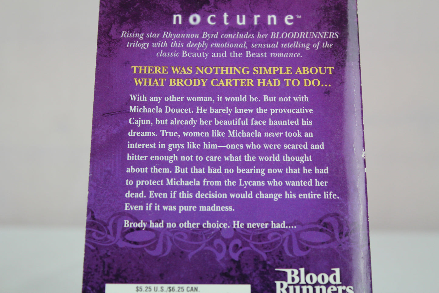 Last Wolf Watching (Bloodrunners, 3) by Rhyannon Byrd