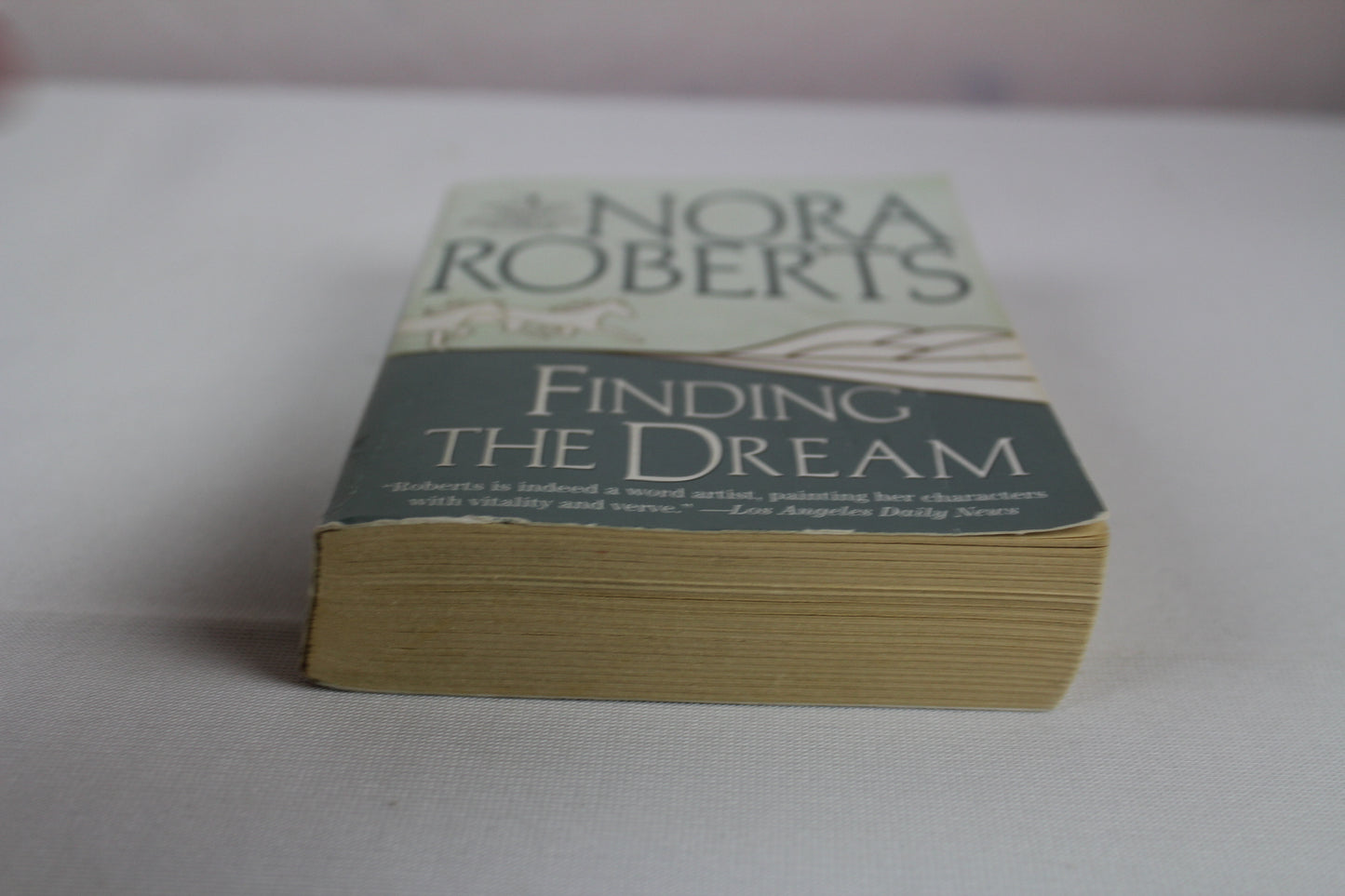Finding the Dream (Dream Trilogy) by Nora Roberts
