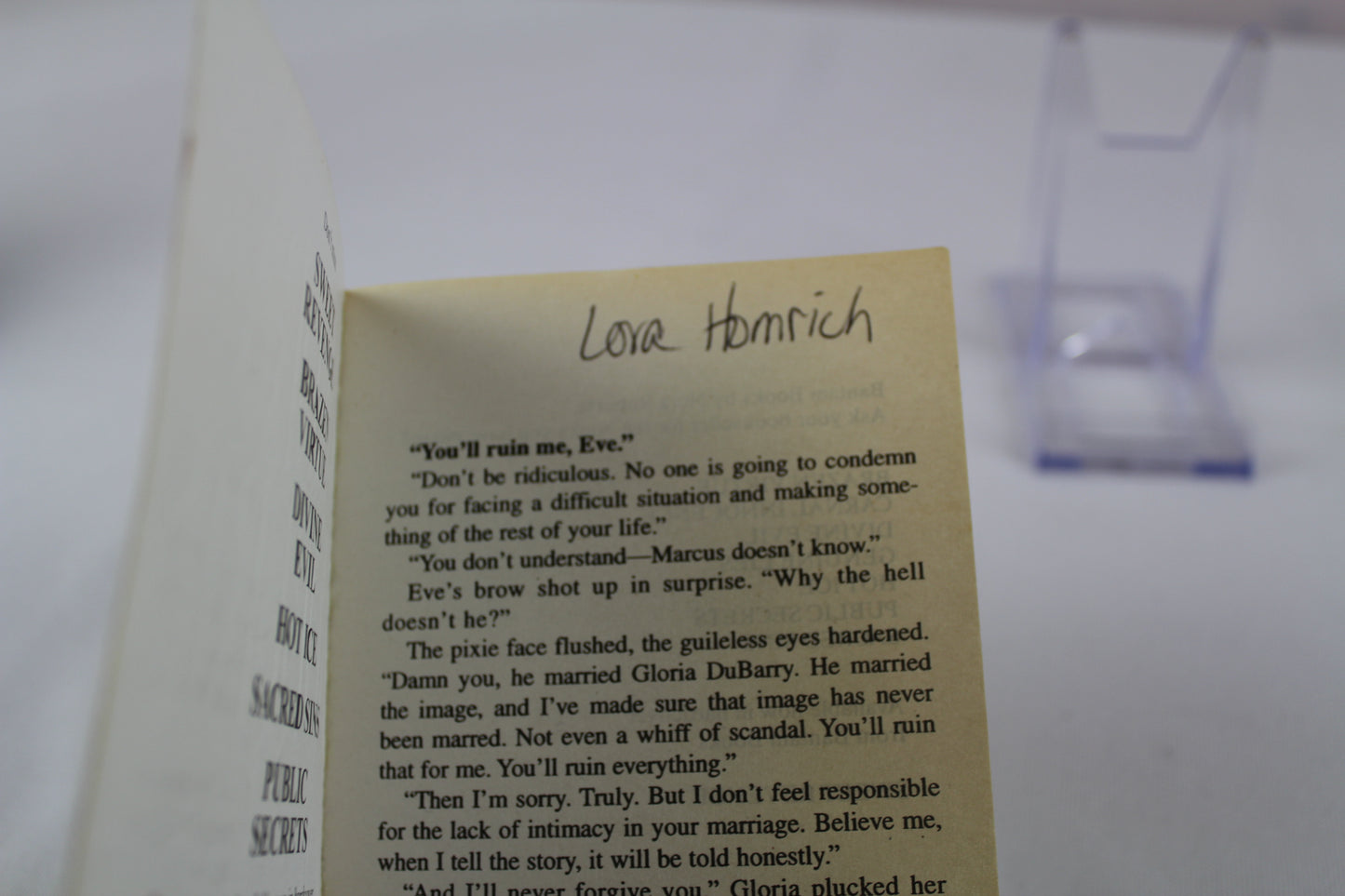 Genuine Lies: A Novel by Nora Roberts