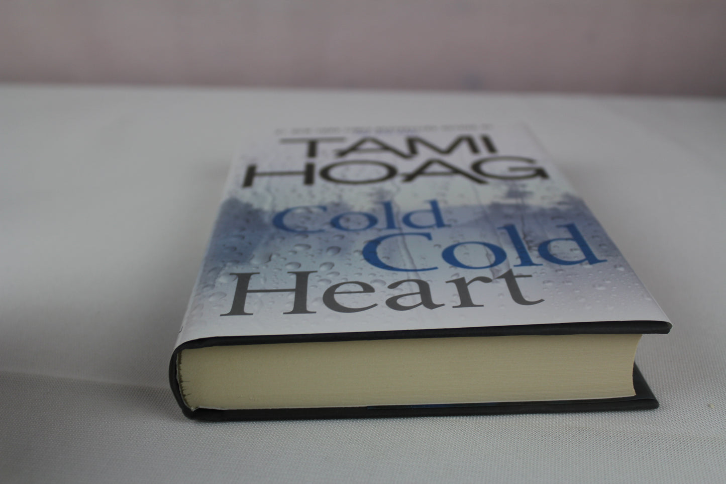 Cold Cold Heart by Tami Hoag