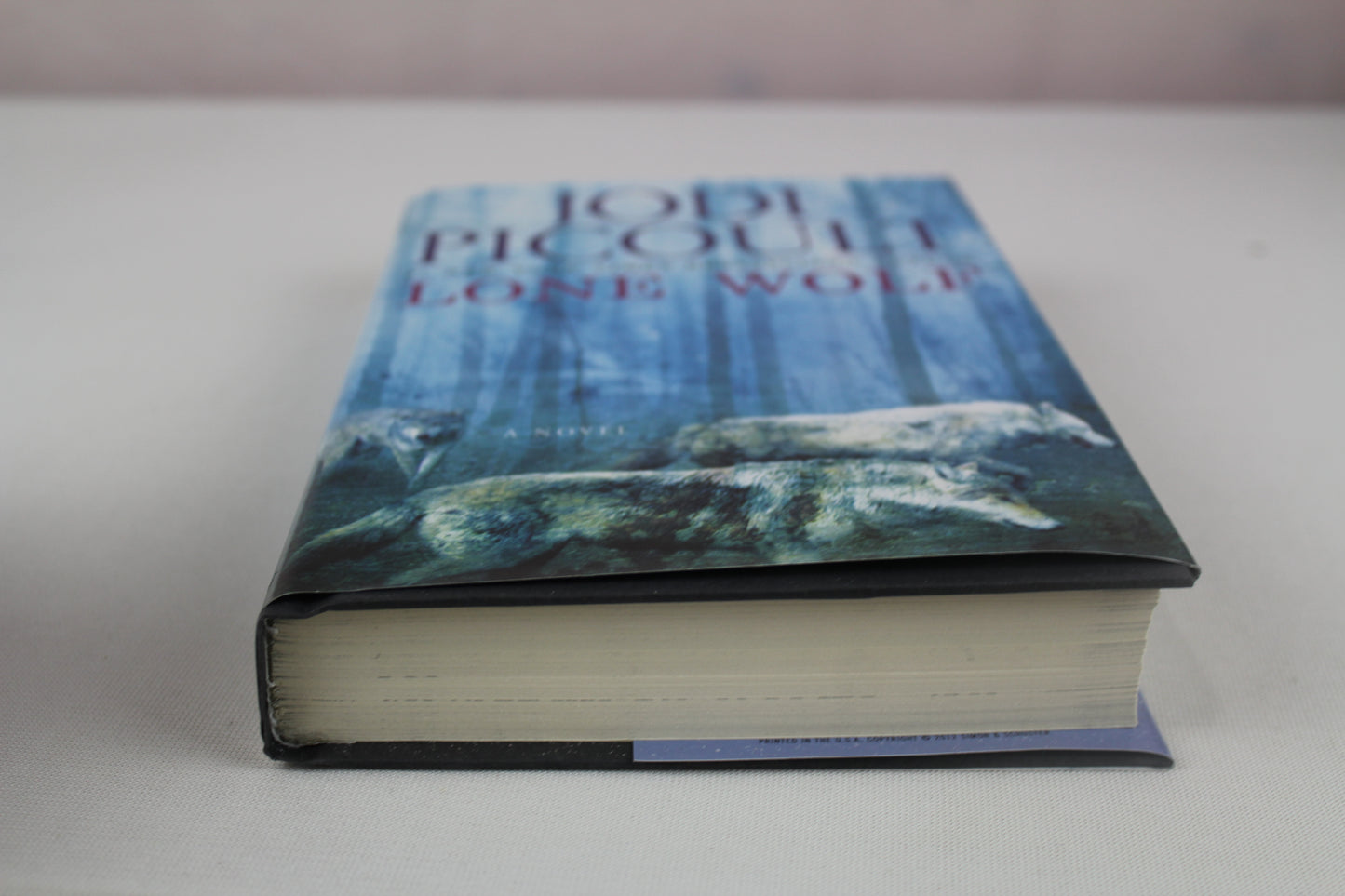 Lone Wolf: A Novel by Jodi Picoult