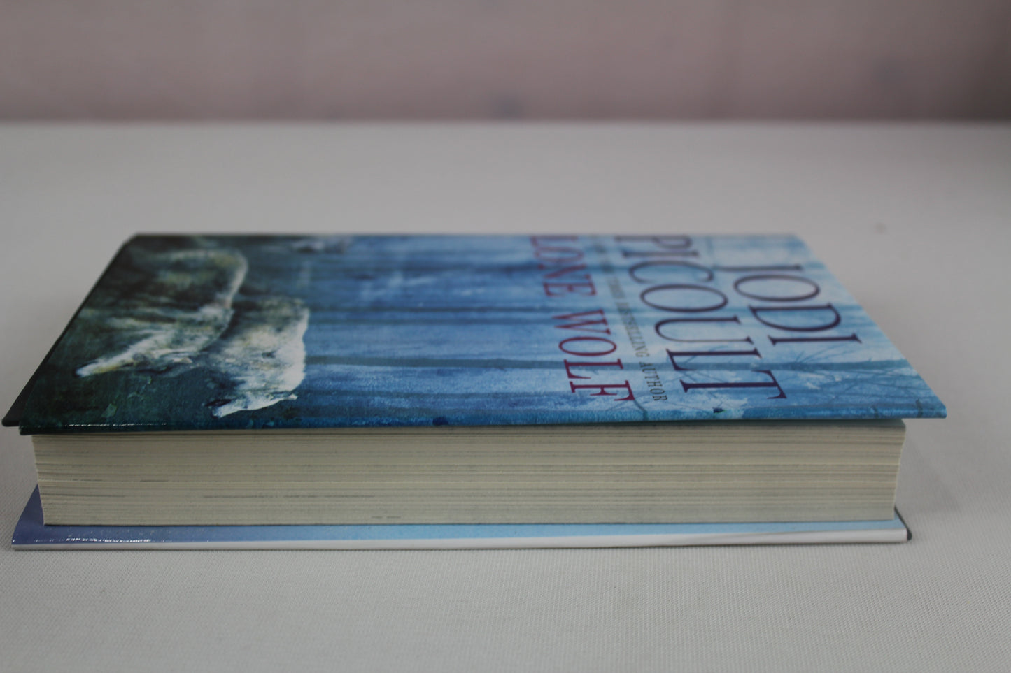 Lone Wolf: A Novel by Jodi Picoult