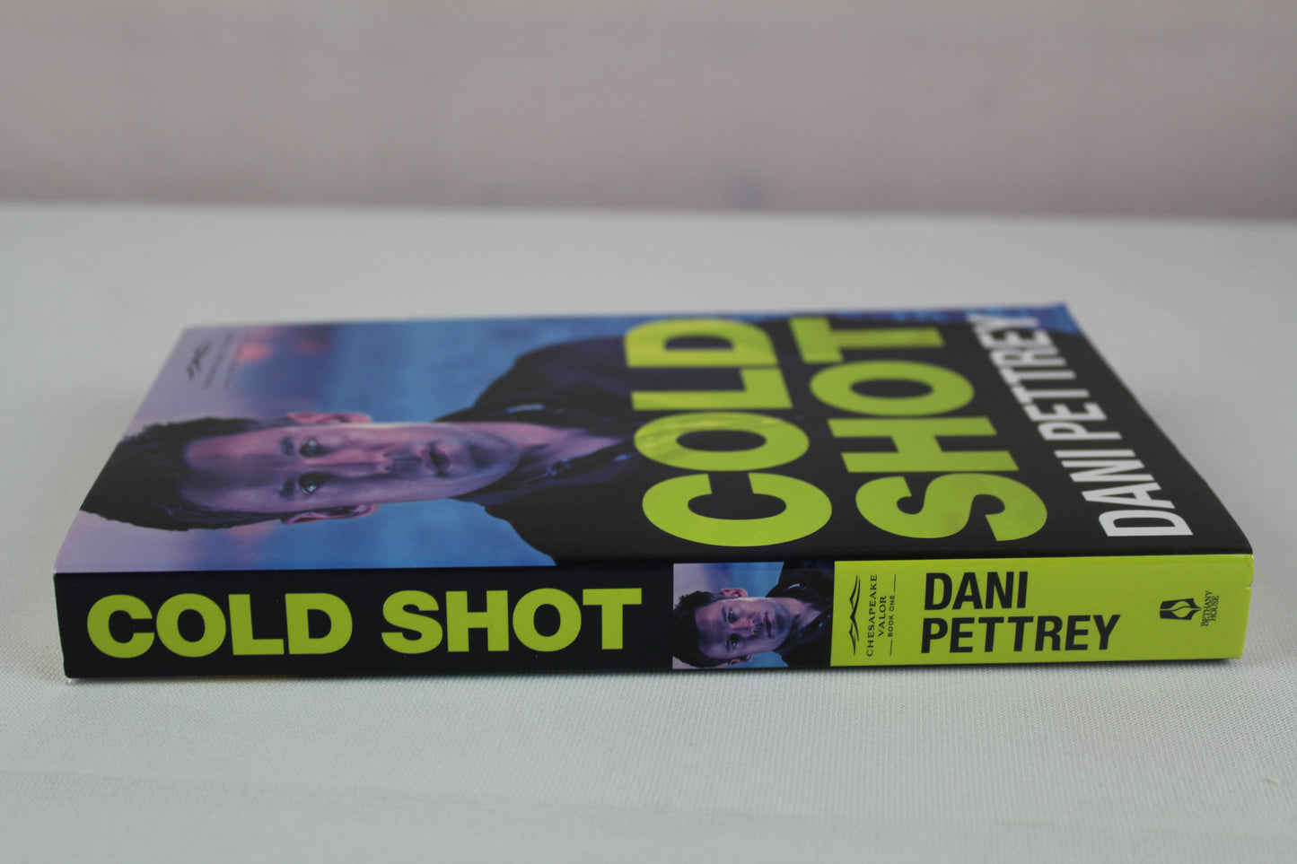 Cold Shot: An FBI Mystery Suspense Thriller Workplace Romance (Chesapeake Valor) by Dani Pettrey
