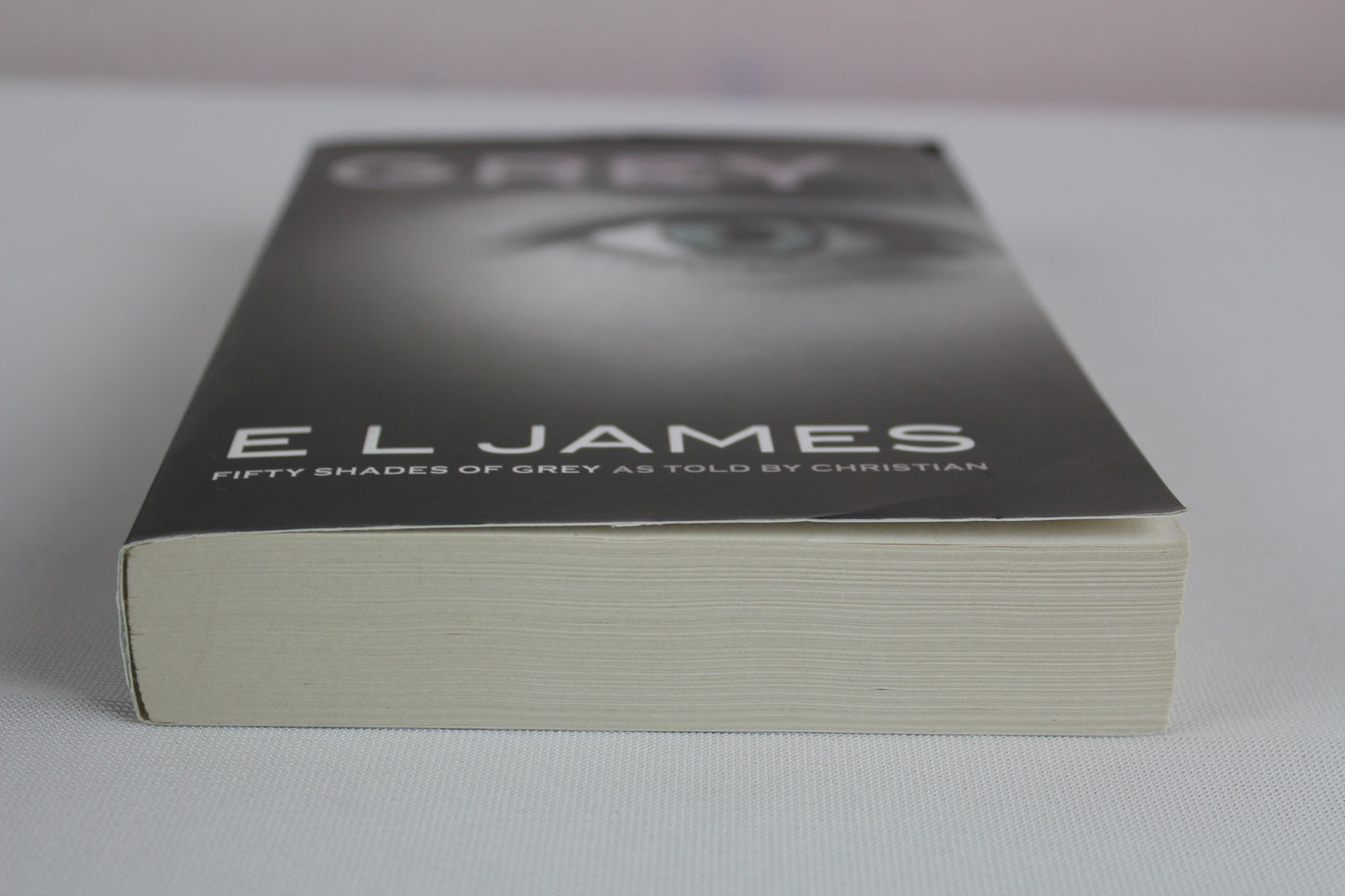 Grey: Fifty Shades of Grey as Told by Christian (Fifty Shades of Grey Series, 4) by E L James