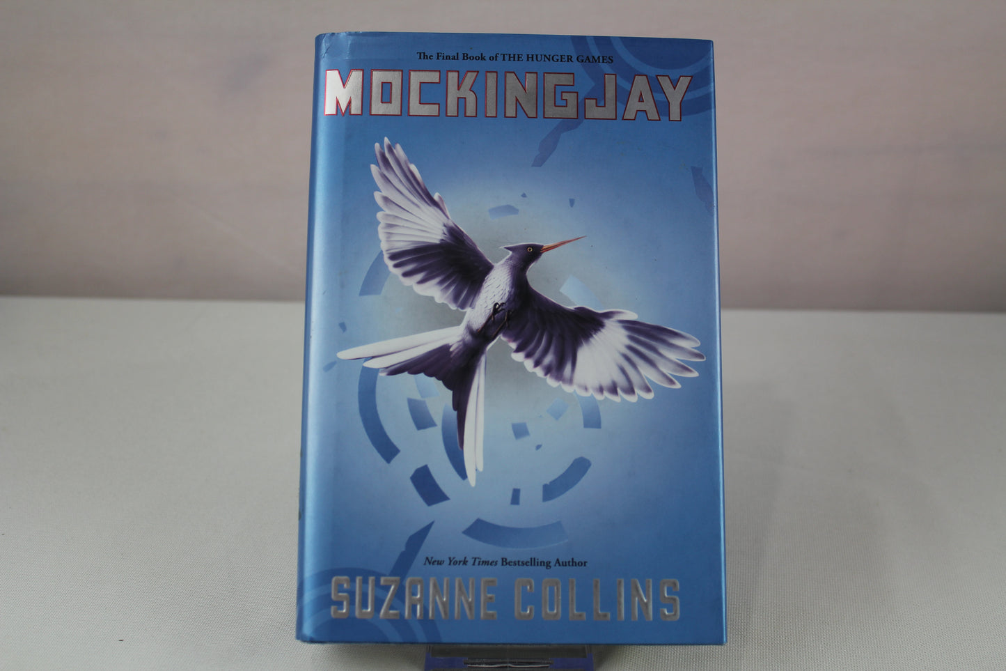 Mockingjay (The Hunger Games) by Suzanne Collins