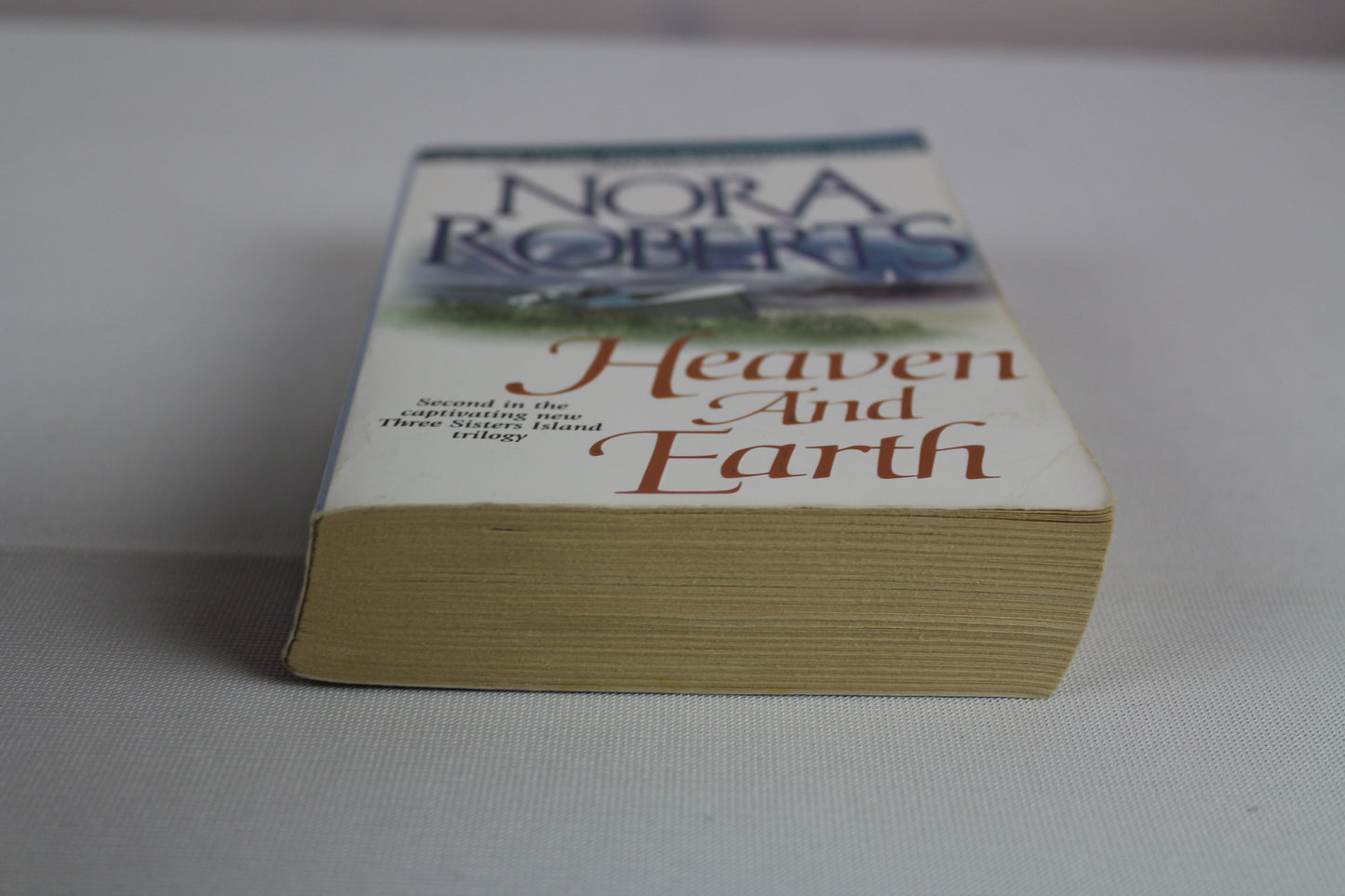 Heaven and Earth (Three Sisters Island Trilogy) by Nora Roberts