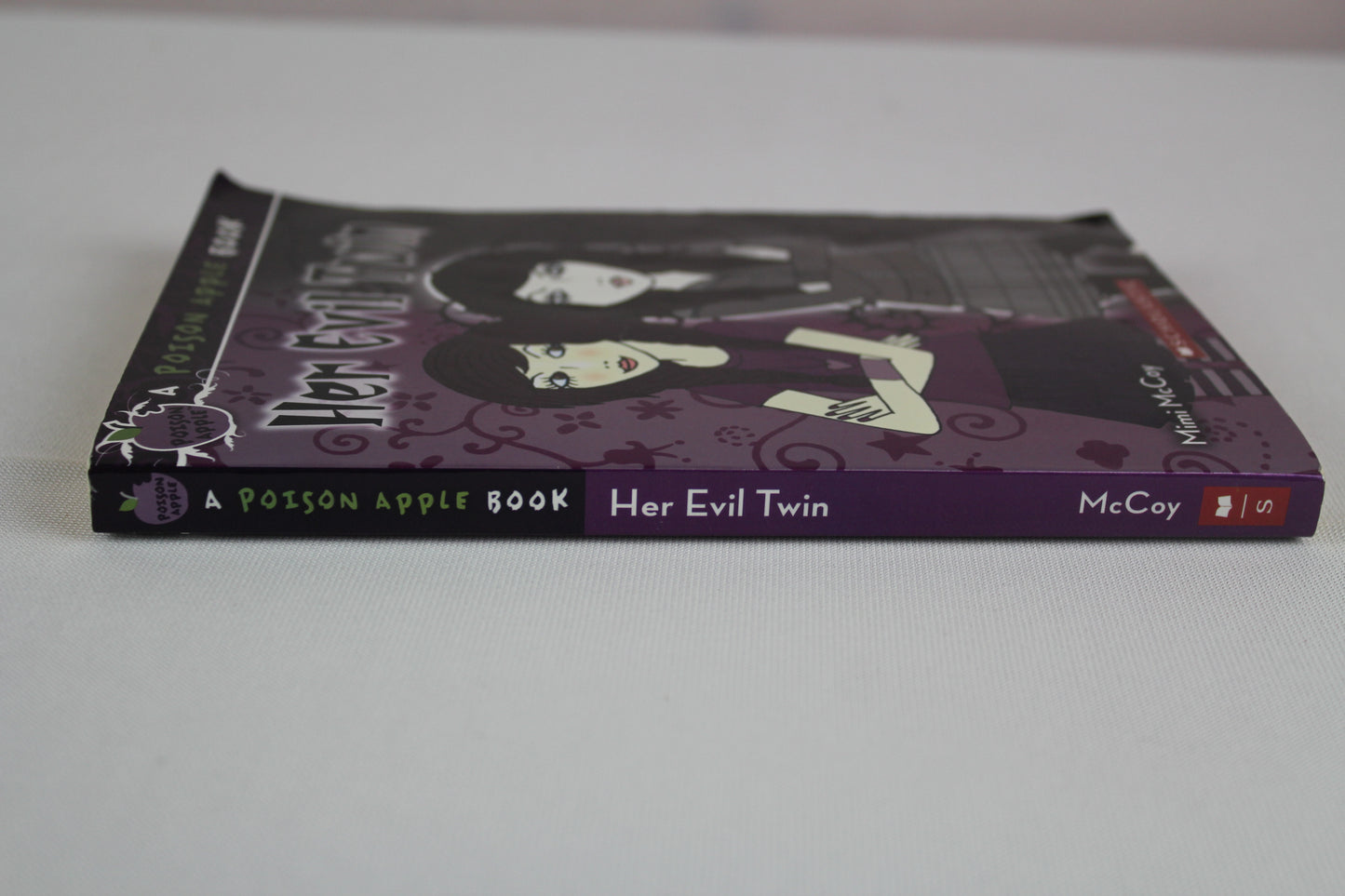 Her Evil Twin (Poison Apple) by Mimi McCoy