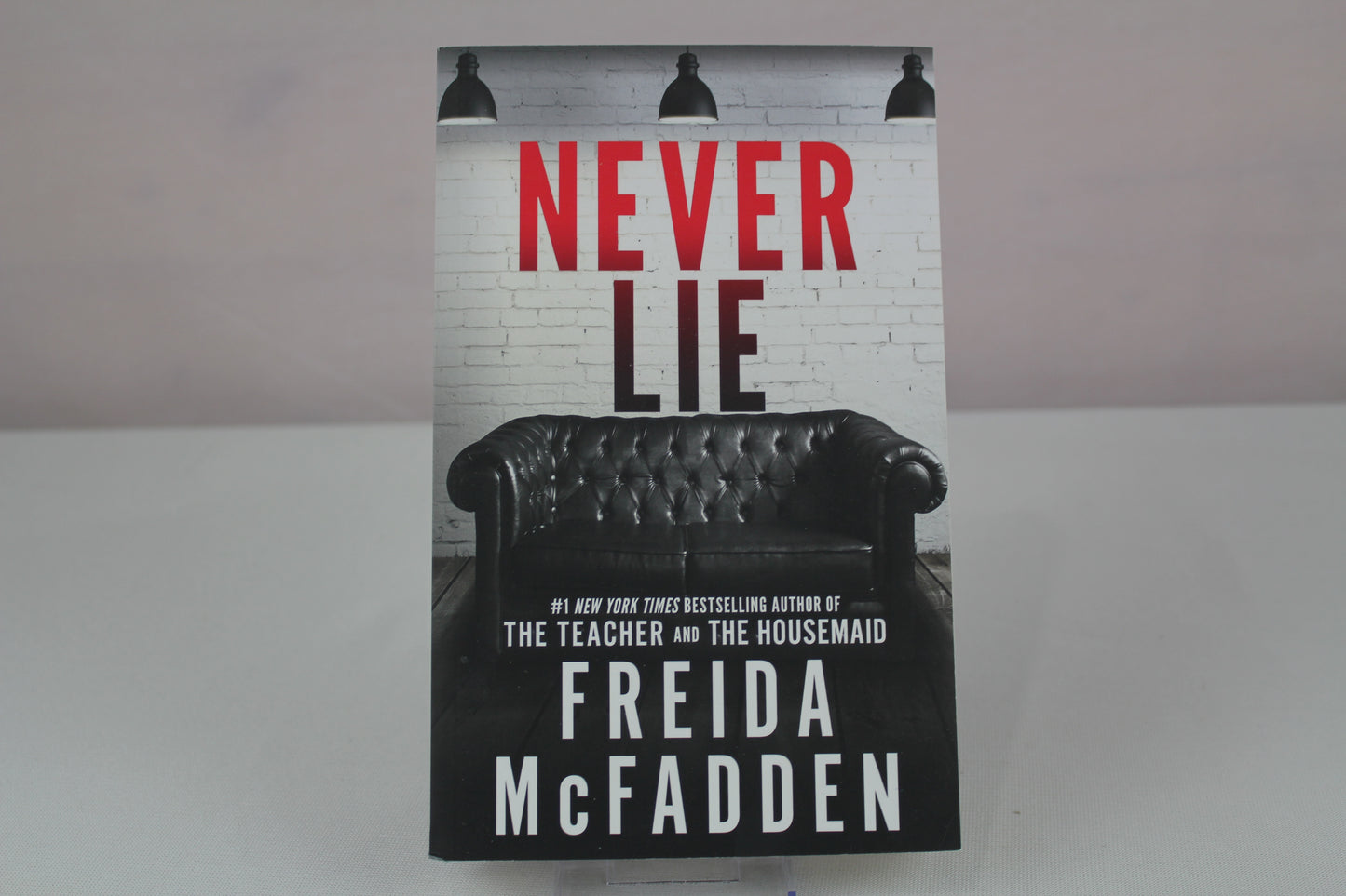 Never Lie by Freida McFadden