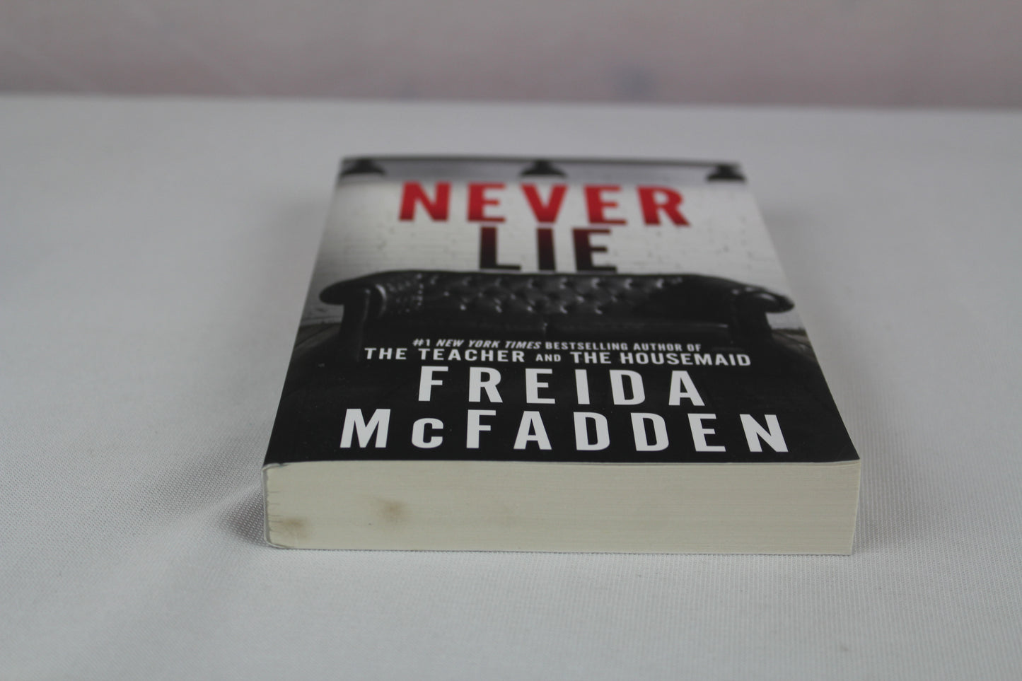 Never Lie by Freida McFadden