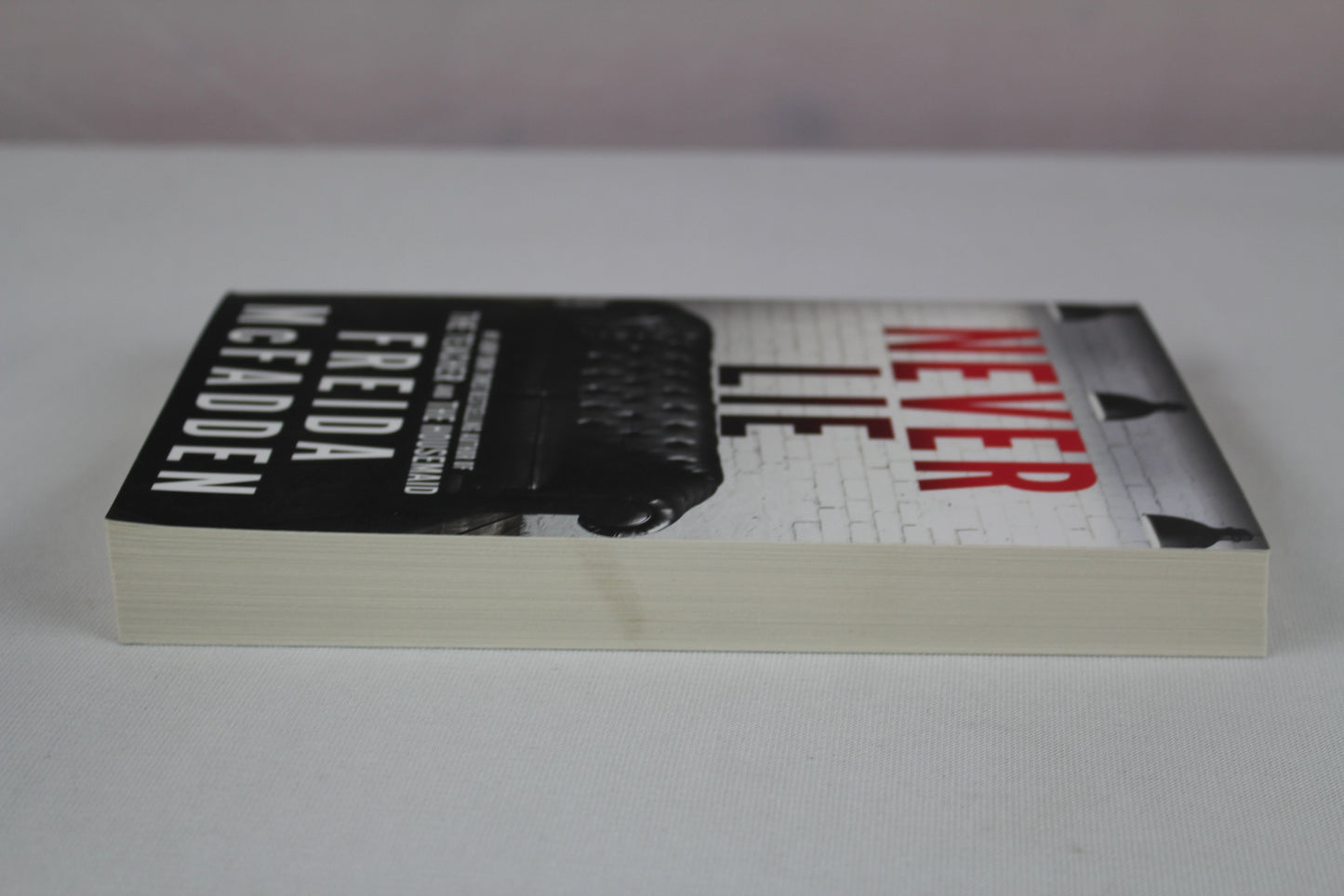 Never Lie by Freida McFadden