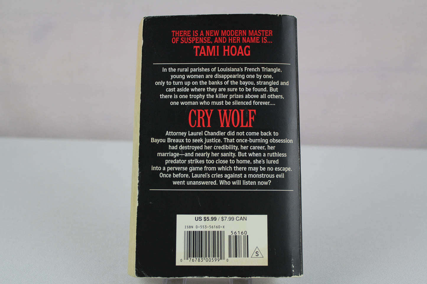 Cry Wolf: A Novel by Tami Hoag