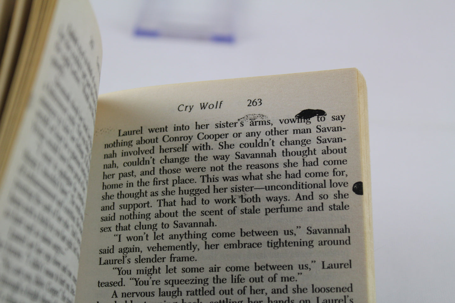 Cry Wolf: A Novel by Tami Hoag