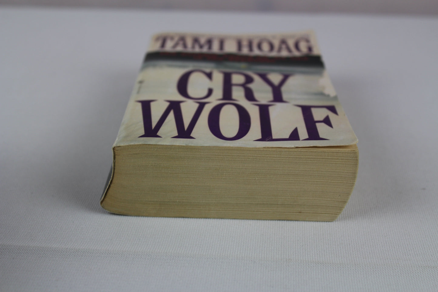 Cry Wolf: A Novel by Tami Hoag