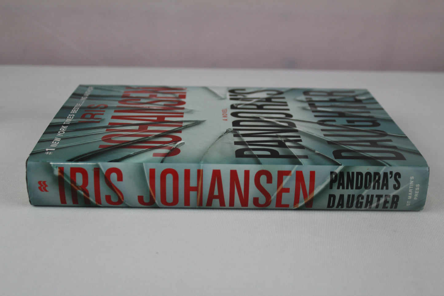 Pandora's Daughter by Iris Johansen