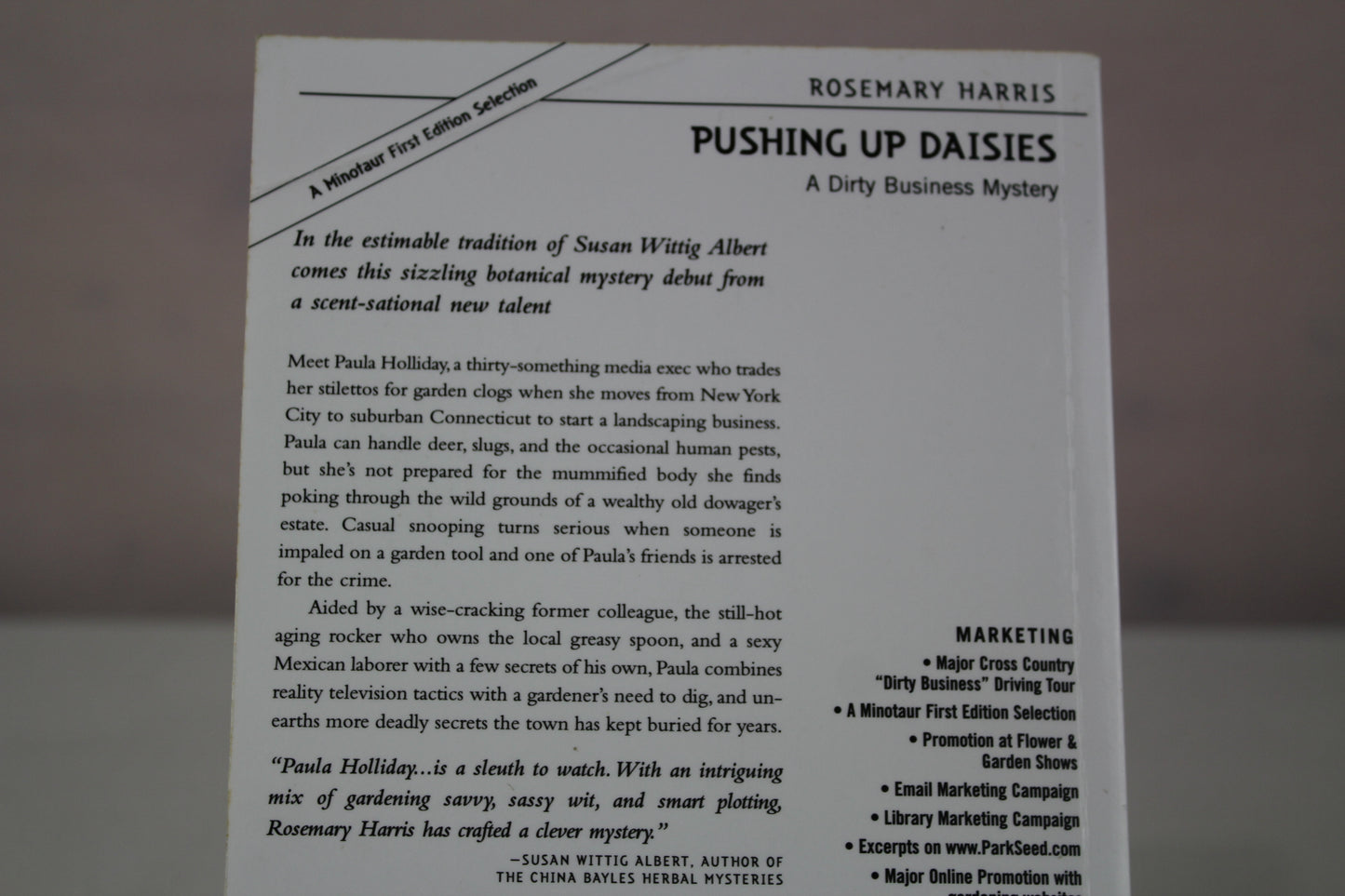 Pushing Up Daisies: A Dirty Business Mystery by Rosemary Harris