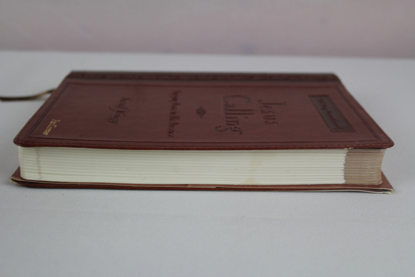 Jesus Calling, Large Text Brown Leathersoft, with full Scriptures: Enjoying Peace in His Presence (a 365-day Devotional) by Sarah Young