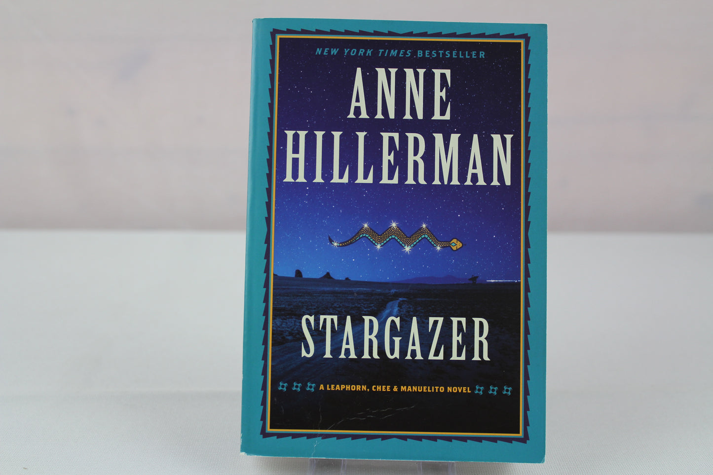 Stargazer: A Gripping Navajo Mystery – Bernie Manuelito Uncovers Murder and Star Lore (A Leaphorn, Chee & Manuelito Novel, 6) by Anne Hillerman
